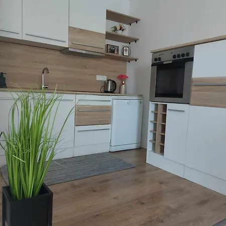 Apartament Adriano *